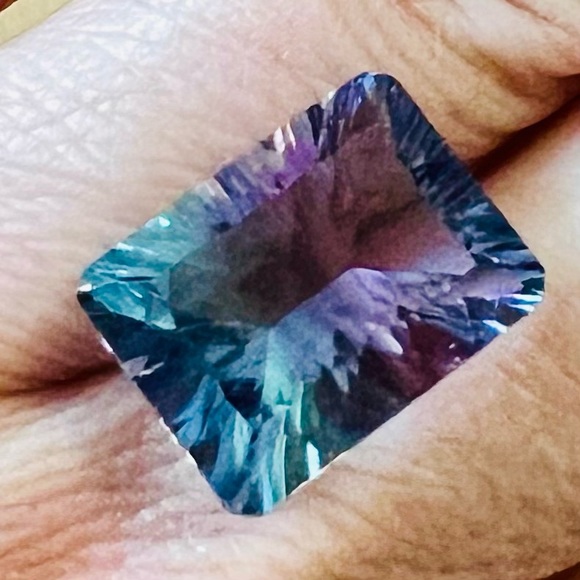 Jewelry - Multi-Banded Fluorite 14ctw